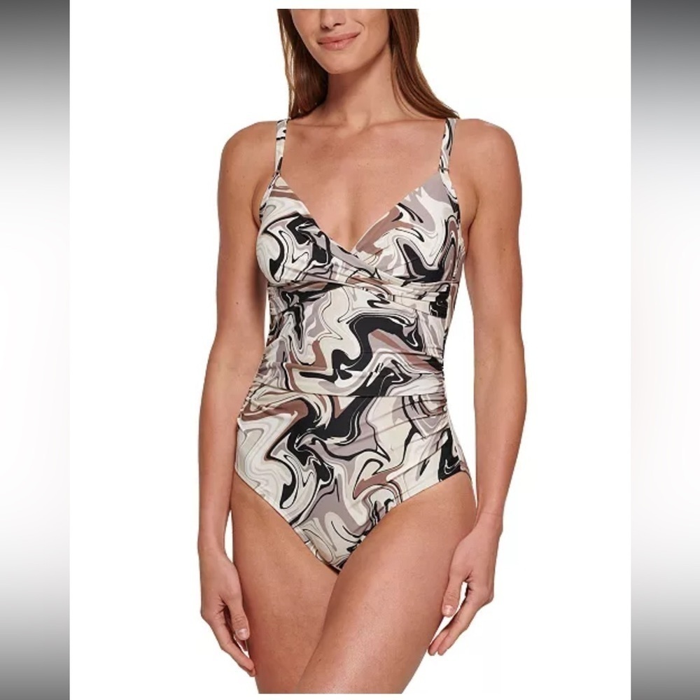 Calvin Klein Women's Twist Tummy Control One-Piece‎ Swimsuit 18 Plus NWT